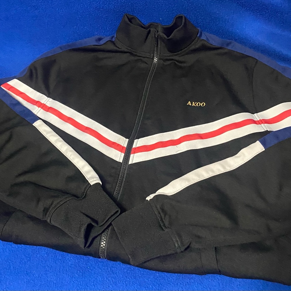 Akoo tracksuit size small mens